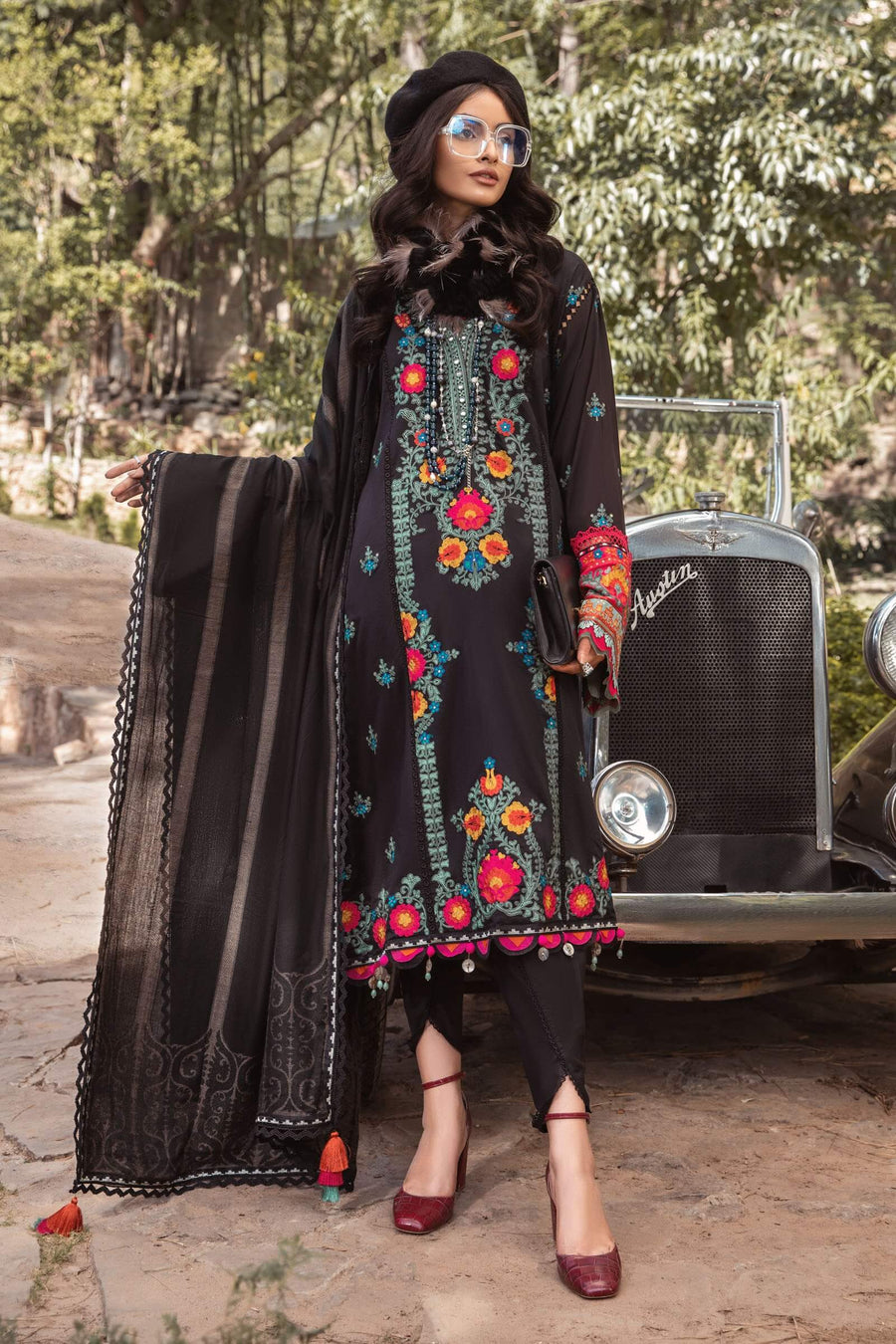 Maria B Winter Linen Unstitched Embroidered 3Pc Suit DL-1007-Black