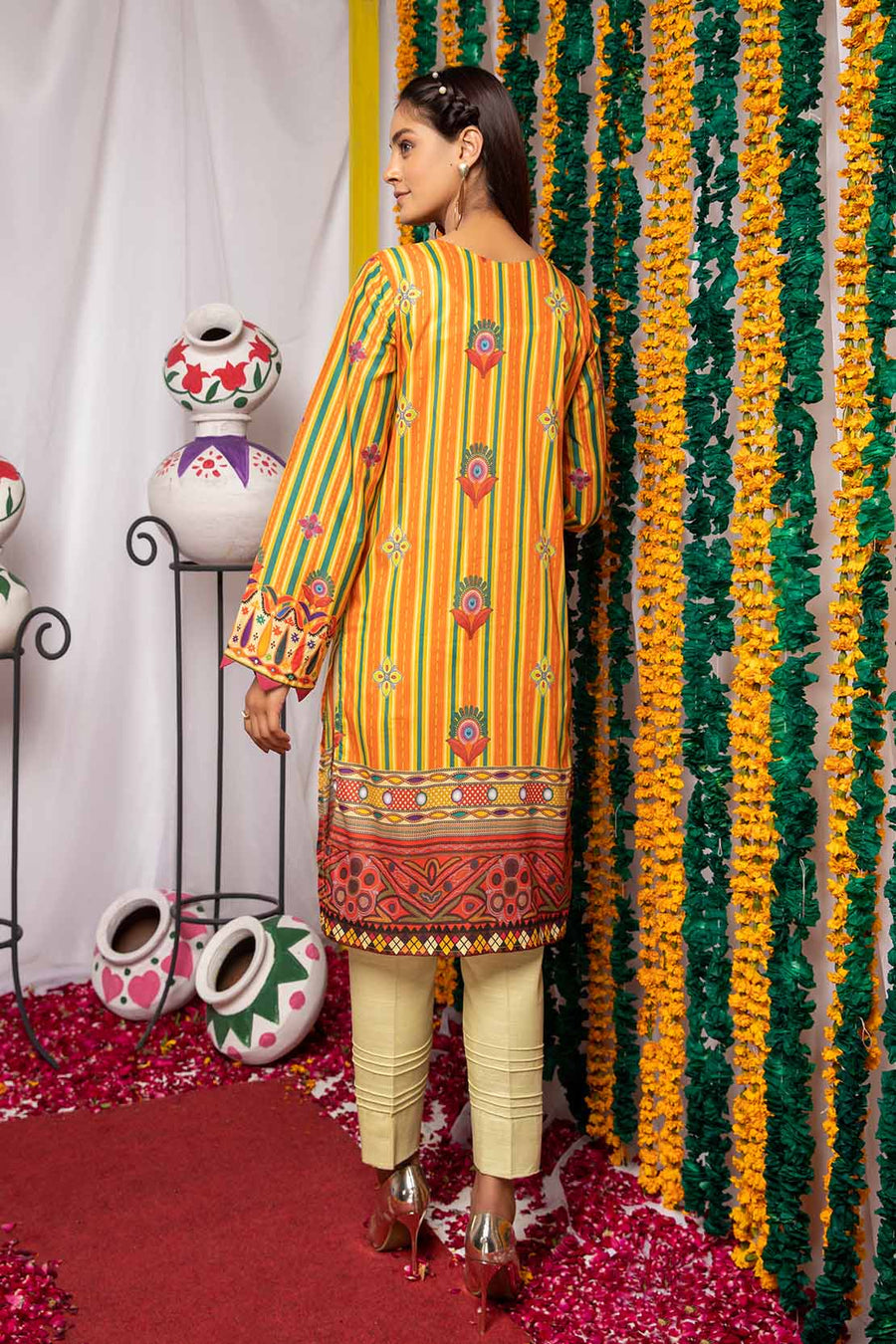 So Kamal Lawn 2021 2 Piece Unstitched Printed Suit DPL 1134 - FaisalFabrics.pk