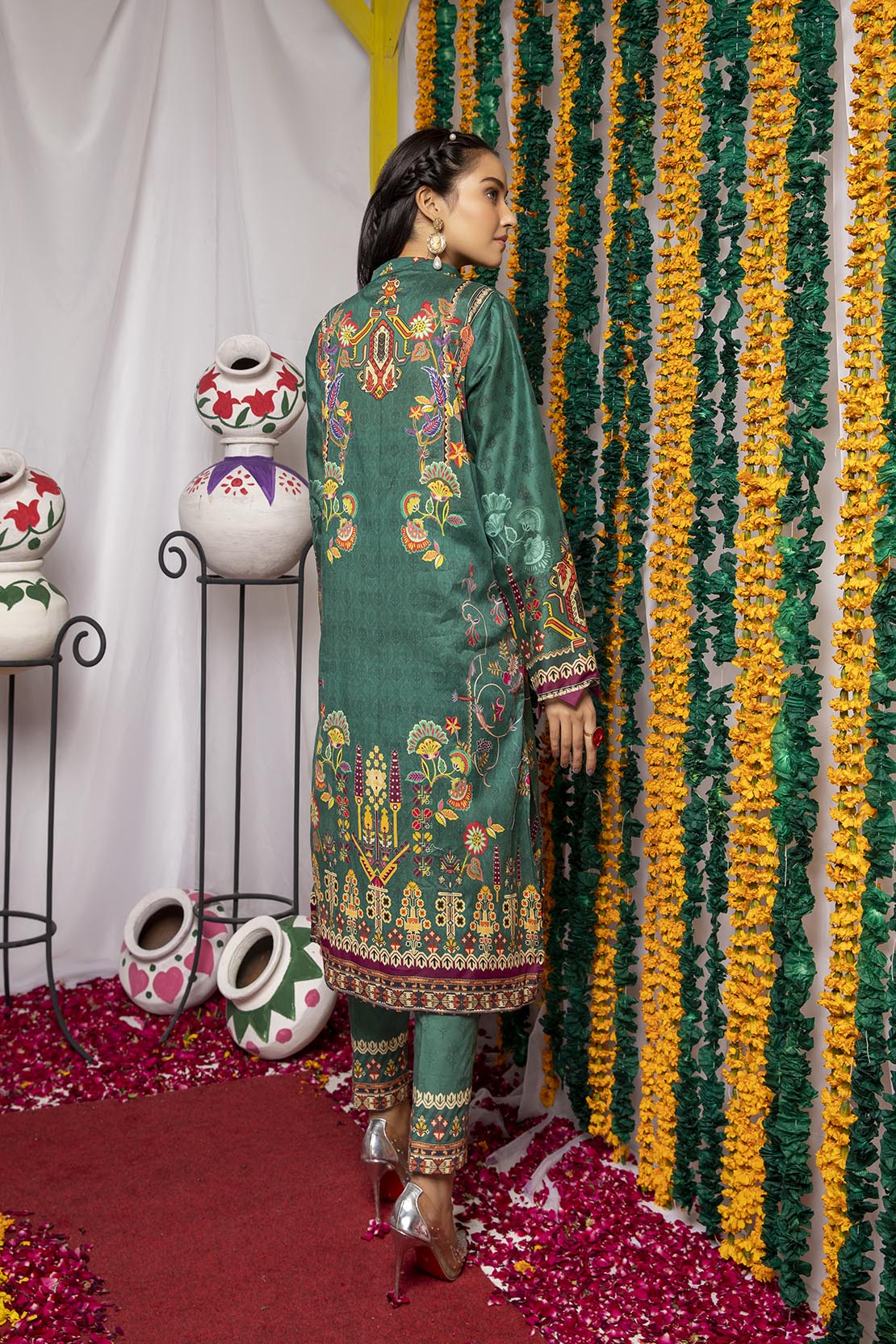 So Kamal Lawn 2021 2 Piece Unstitched Embroidered Suit DPL 1167 - FaisalFabrics.pk