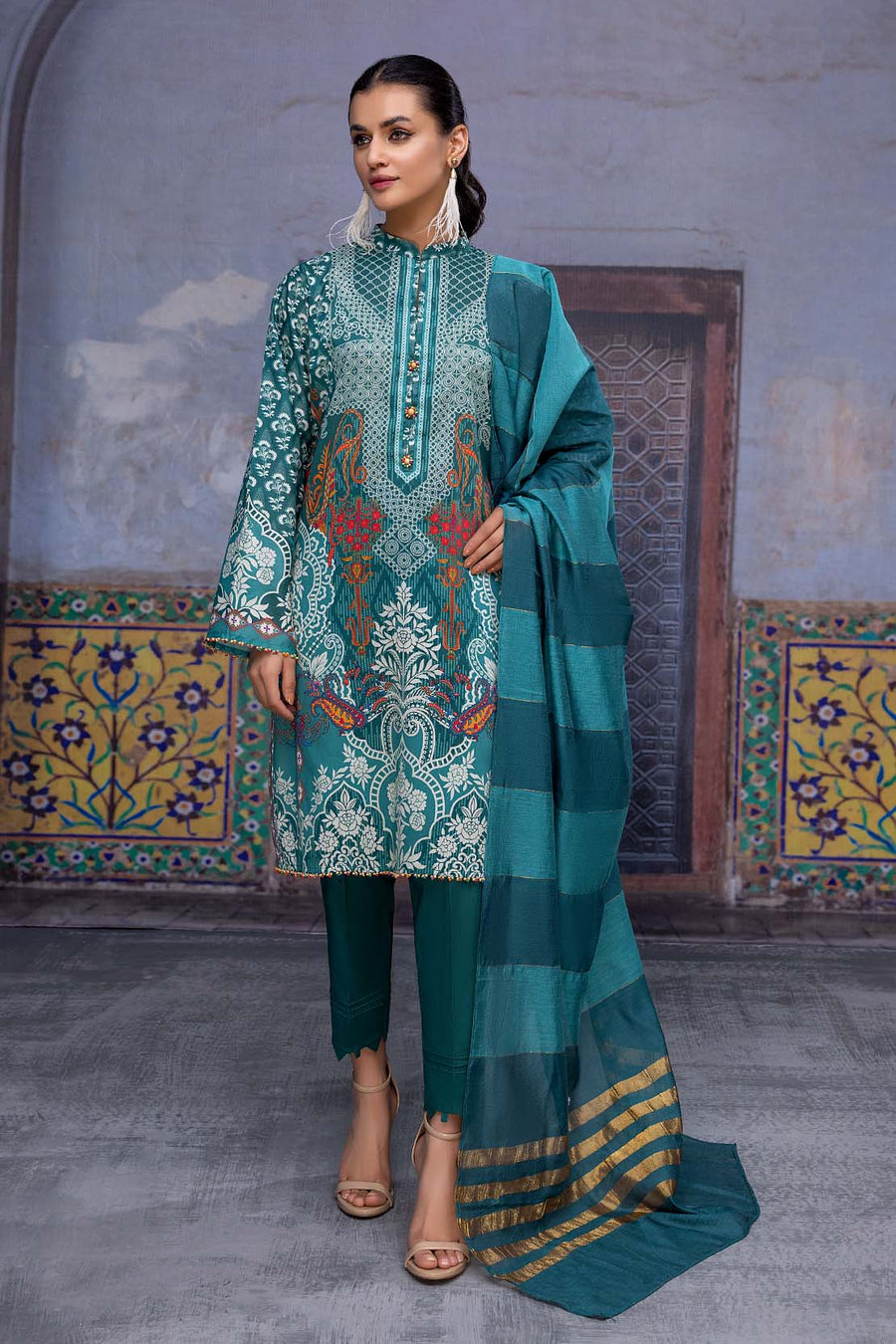 So Kamal “Hum Tum Hain Kamal” Printed Lawn 3Pc Suit DPL 2370