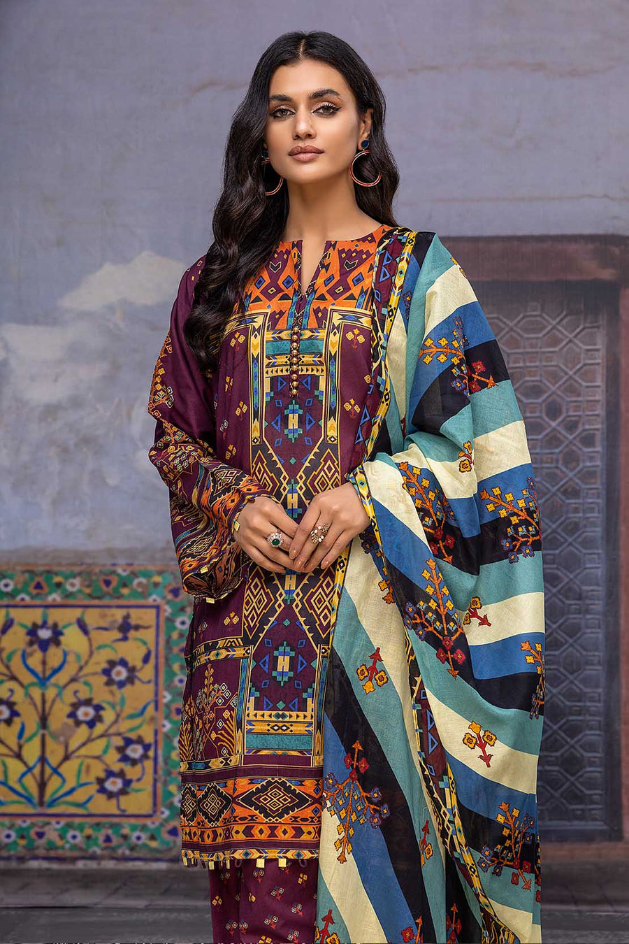 So Kamal “Hum Tum Hain Kamal” Printed Lawn 3Pc Suit DPL 2430