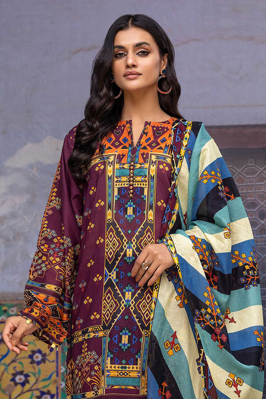 So Kamal “Hum Tum Hain Kamal” Printed Lawn 3Pc Suit DPL 2430