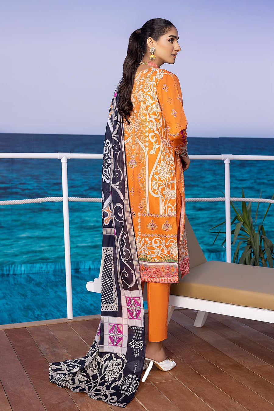 So Kamal Spring Summer Embroidered Lawn 3Pc Suit DPL 2609