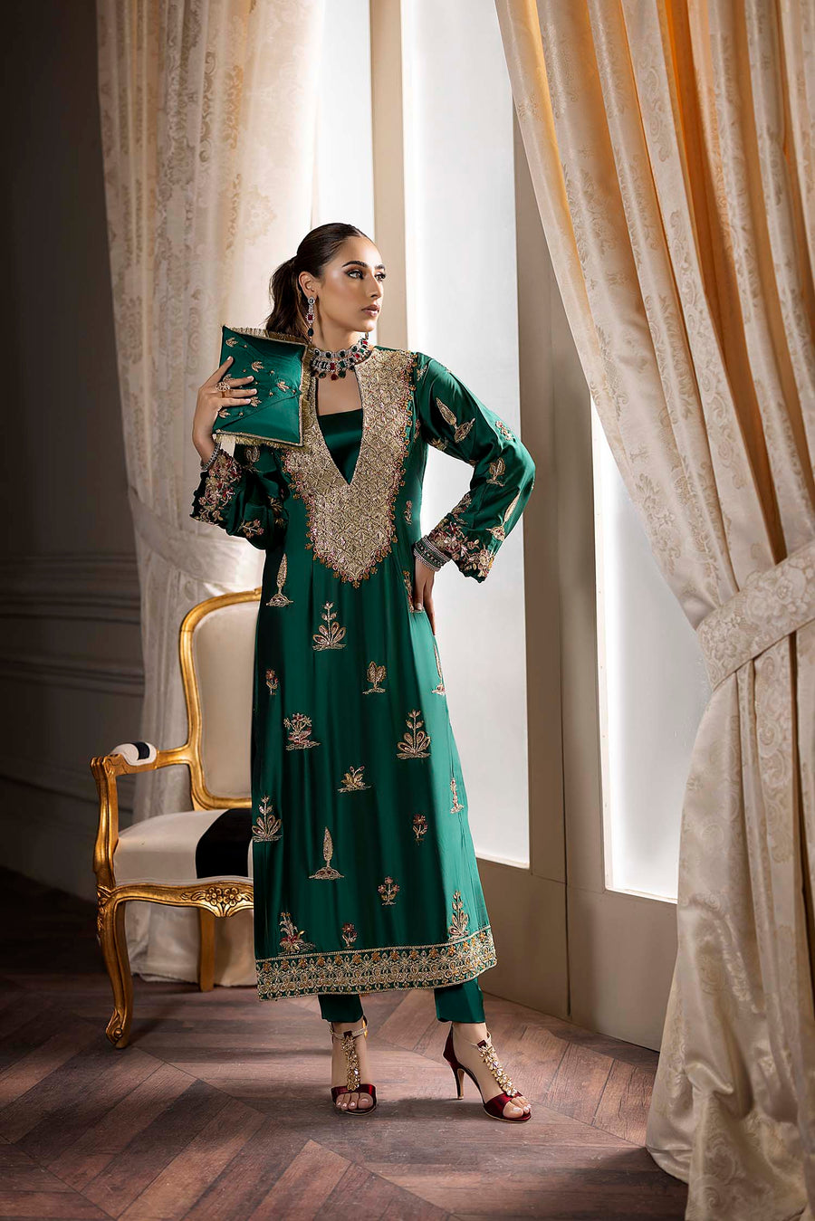 Nuriyaa Rozanne Ready to Wear - Daphne