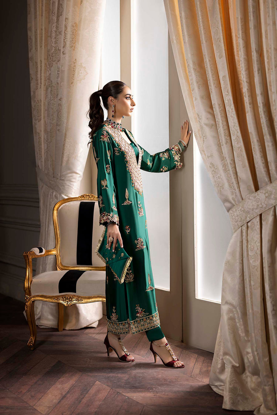 Nuriyaa Rozanne Ready to Wear - Daphne