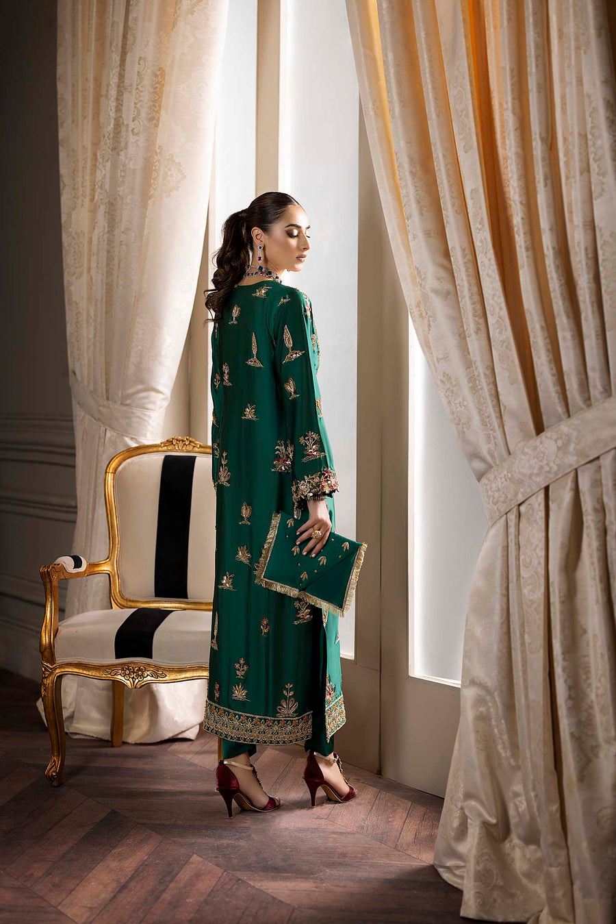 Nuriyaa Rozanne Ready to Wear - Daphne