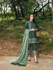 LYLA Winter Shawl Collection '22 Unstitched Embroidered 3Pc Suit D-07
