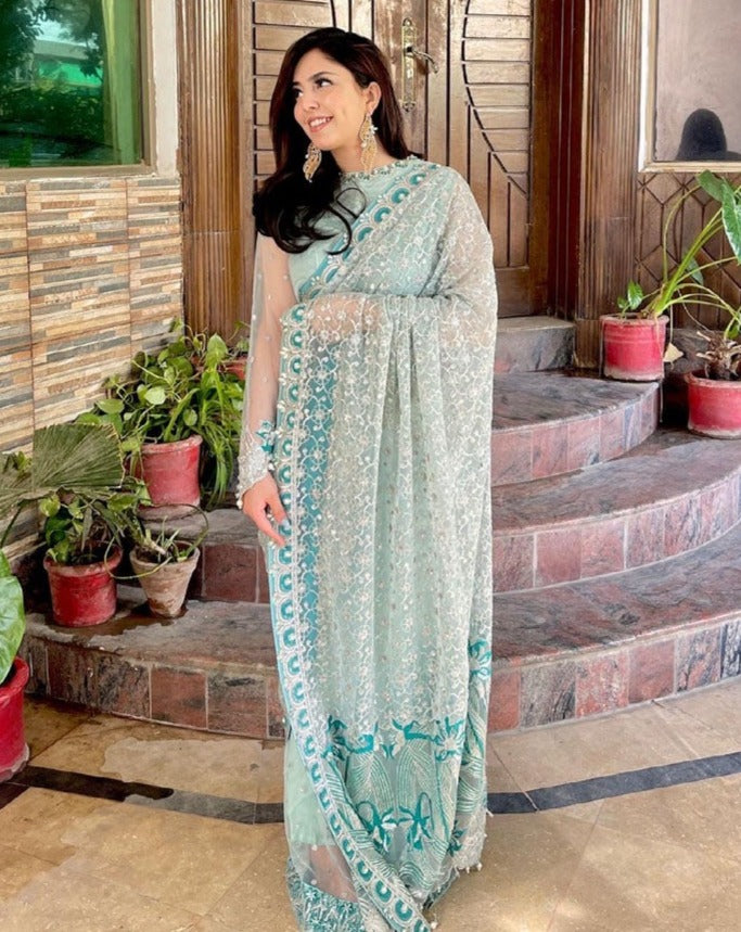 Maria Osama Khan - ÉLISE