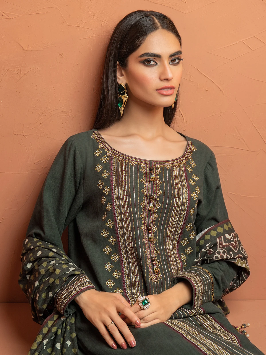 edenrobe Winter Muse Embroidered Khaddar 3pc Suit EWU21V8-21634 - FaisalFabrics.pk
