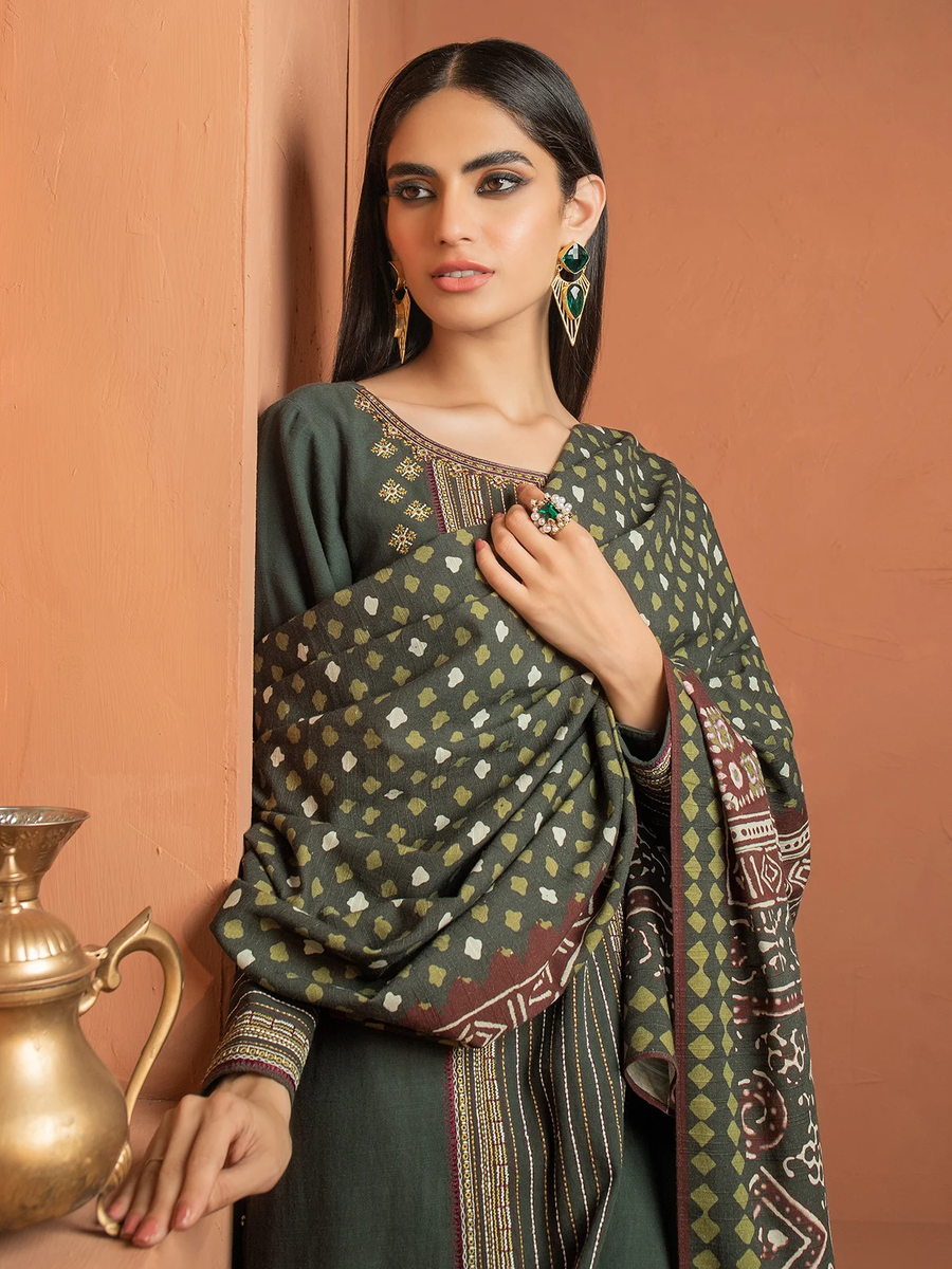 edenrobe Winter Muse Embroidered Khaddar 3pc Suit EWU21V8-21634 - FaisalFabrics.pk