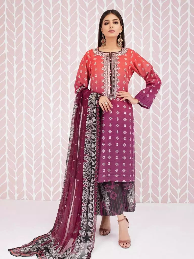edenrobe Talaash Embroidered Khaddar 3Pc Suit EWU21V8-21637