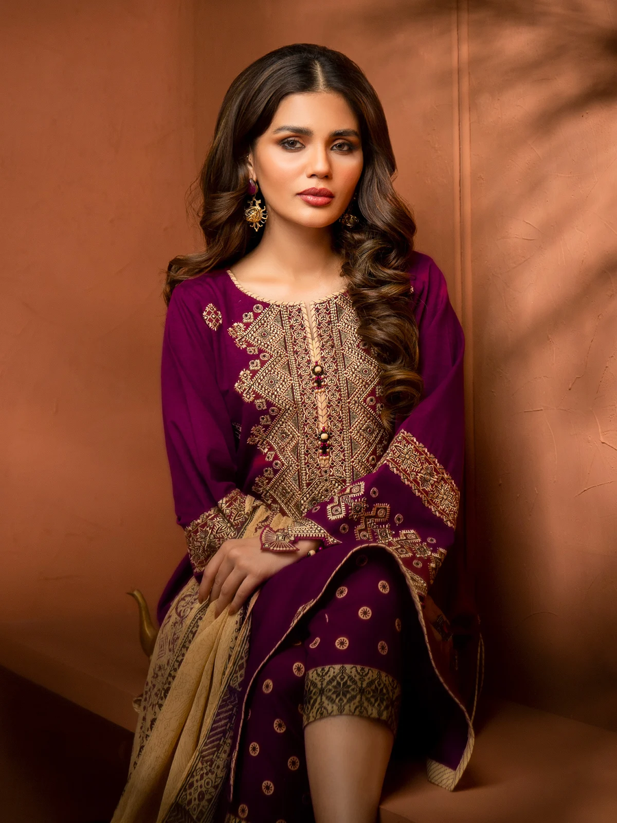 edenrobe Winter Muse Embroidered Khaddar 3pc Suit EWU21V8-21649 - FaisalFabrics.pk