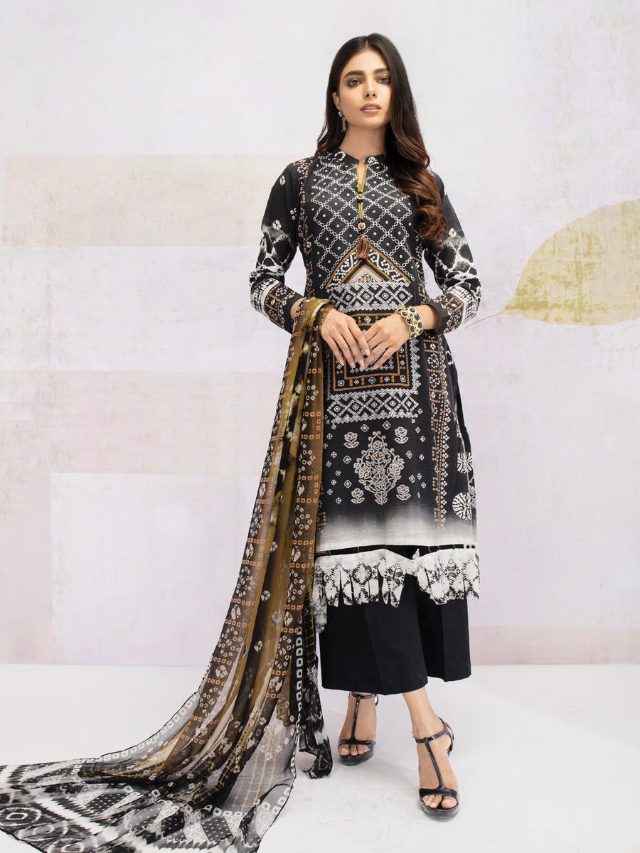 edenrobe Talaash Embroidered Khaddar 3Pc Suit EWU21V8-21743