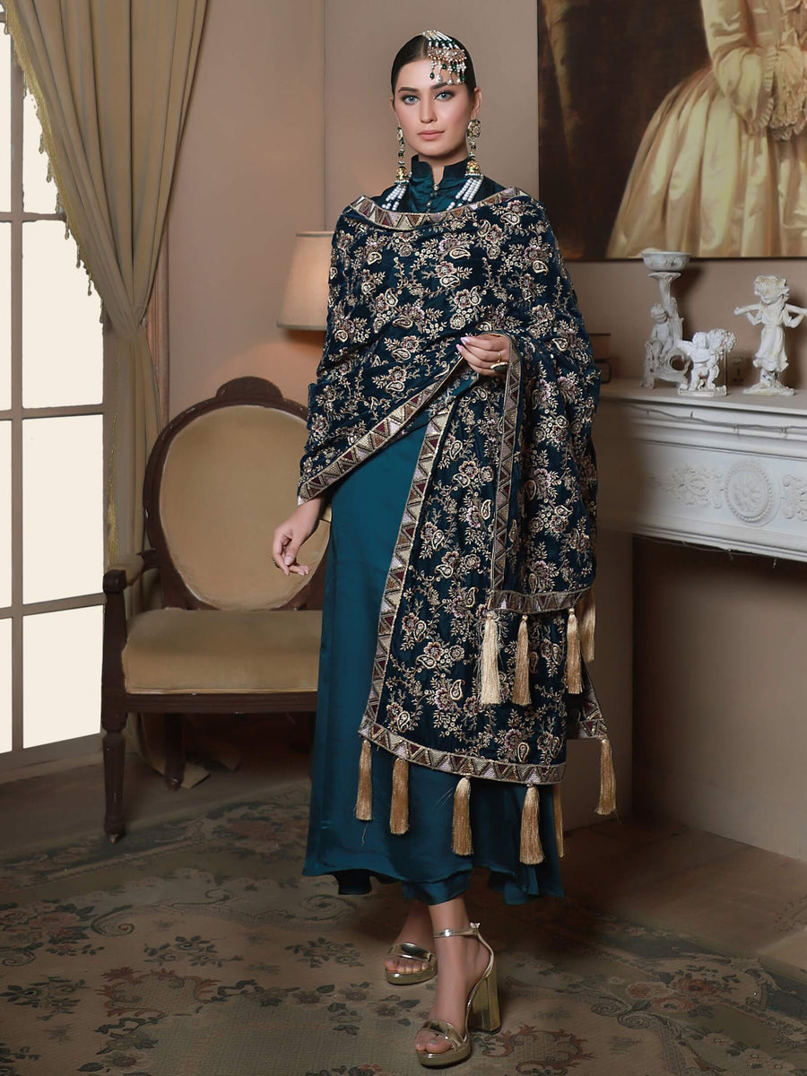 Emaan Adeel Luxury Embroidered Velvet Shawl Edition S-101 - FaisalFabrics.pk