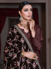 Emaan Adeel Luxury Embroidered Velvet Shawl Edition S-105 - FaisalFabrics.pk