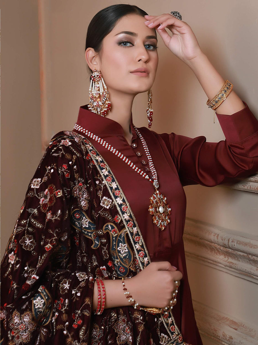 Emaan Adeel Luxury Embroidered Velvet Shawl Edition S-106 - FaisalFabrics.pk