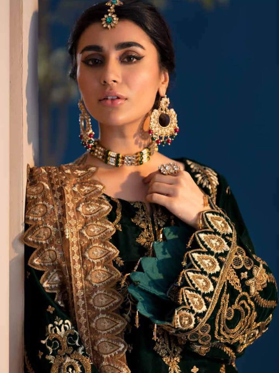 Emaan Adeel Makhmal Premium Velvet Unstitched 3PC Suit MK-08 - FaisalFabrics.pk