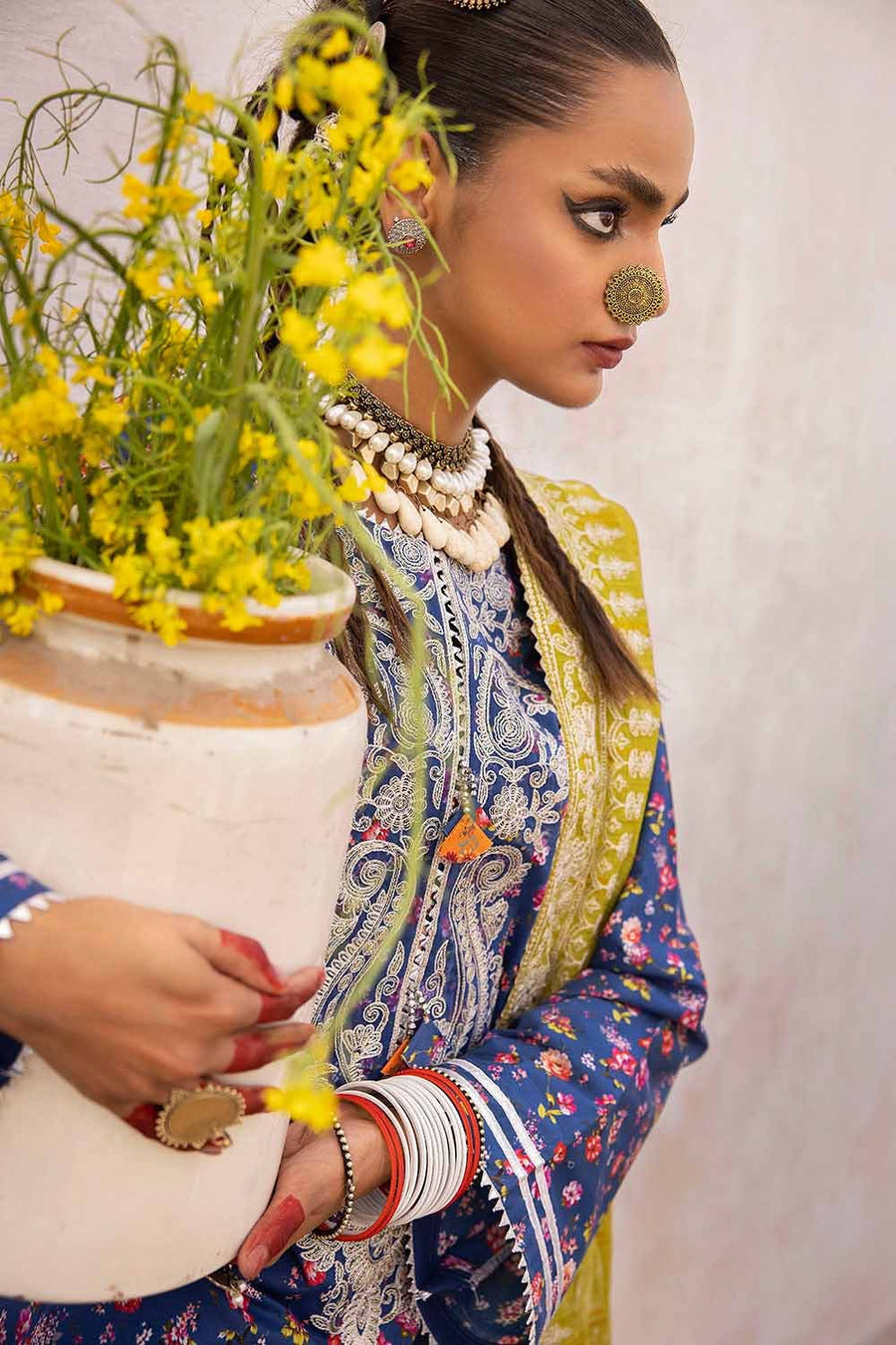 Gul Ahmed Festive Eid Embroidered Lawn Unstitched 3Pc Suit FE-32103
