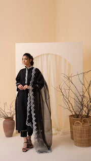 Nuriyaa Winter Pret Embroidered Khaddar 3 Piece Suit - Koyal
