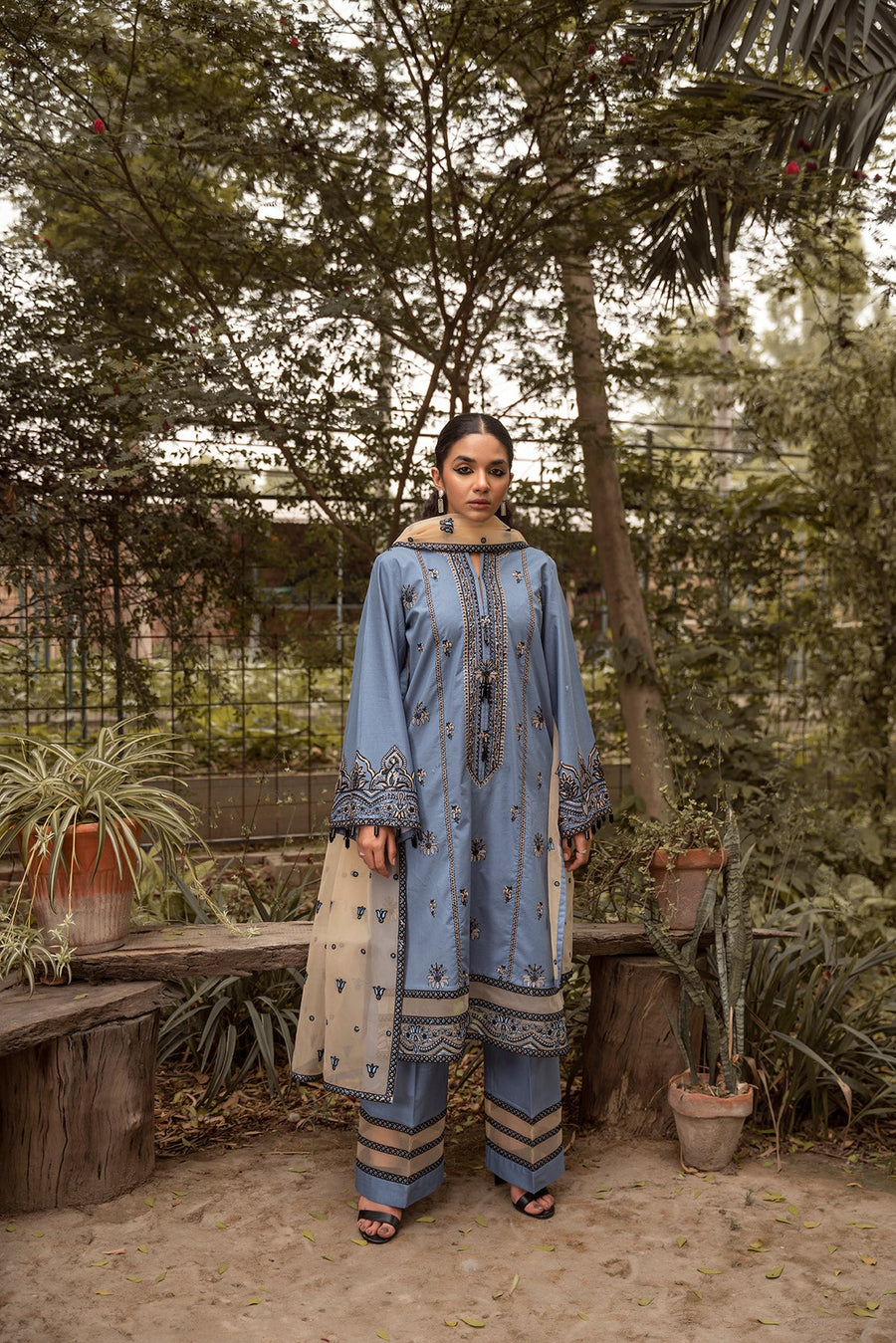 SURMAI Ae Ri Sakhi Embroidered Pret 3Pc Suit - HEER