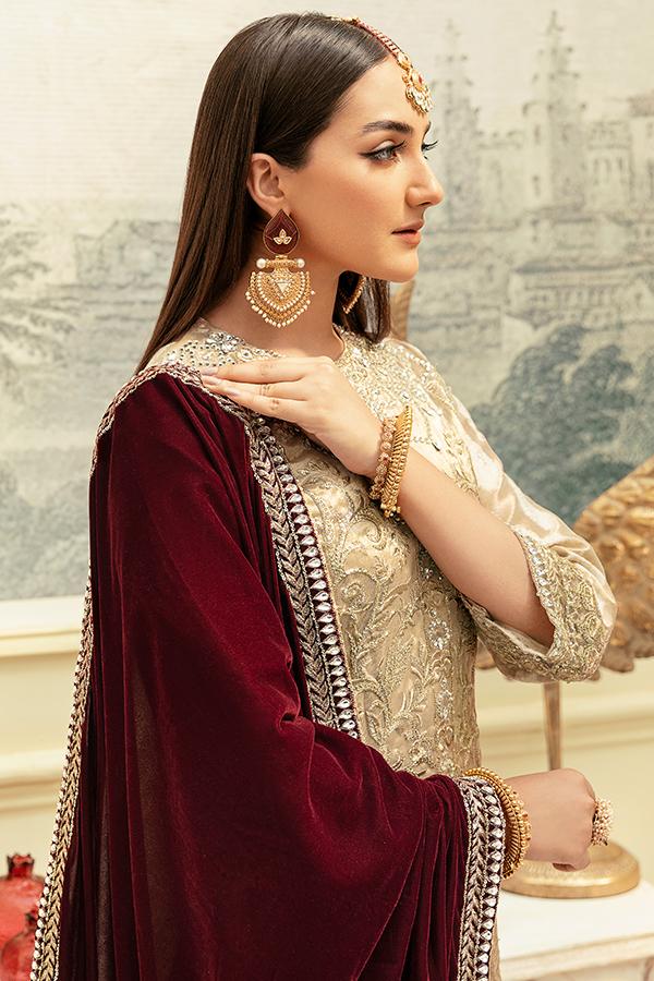 Imrozia Premium Embroidery La-Heritage Velvet 3PC SuitI.V-01 Garnet Dorée - FaisalFabrics.pk
