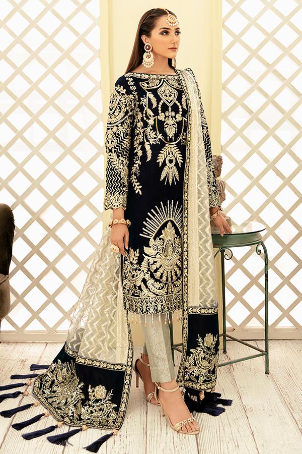 Imrozia Premium Embroidery La-Heritage Velvet 3PC Suit I.V-02 Luxe Chanson - FaisalFabrics.pk