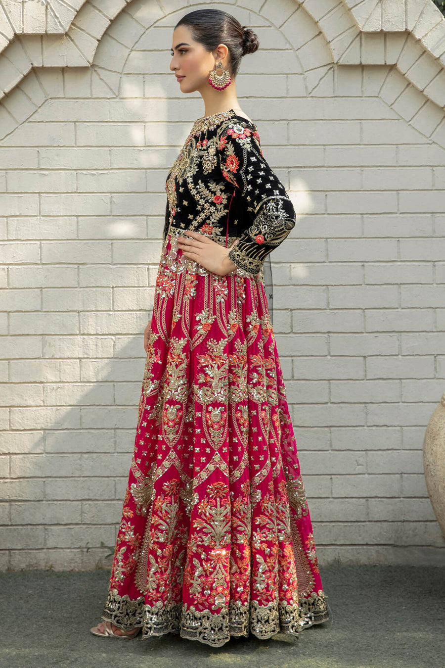 De Velour by Imrozia Premium Embroidered Velvet Suit I.V-12 Sphene