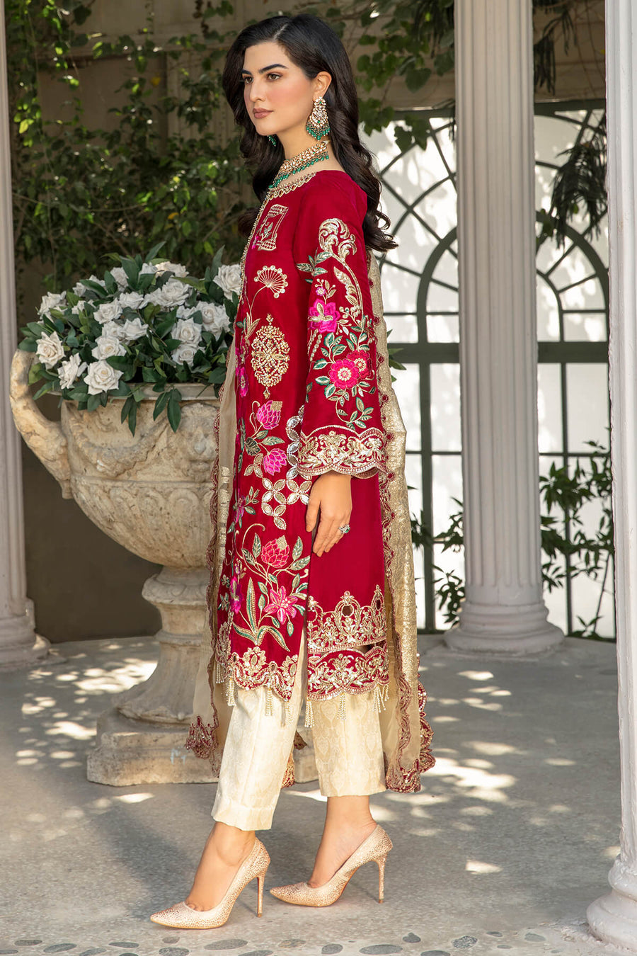 De Velour by Imrozia Premium Embroidered Velvet Suit I.V-14 Blood Stone