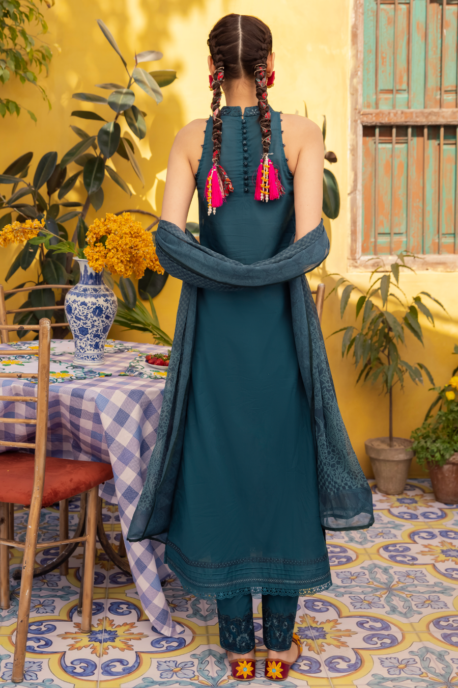 IZNIK ILARIA Embroidered Luxury Lawn Unstitched 3Pc Suit - SILVIA