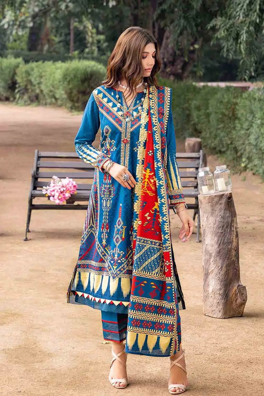 Gul Ahmed Winter Khaddar Unstitched Printed 3Pc Suit K-22039 B