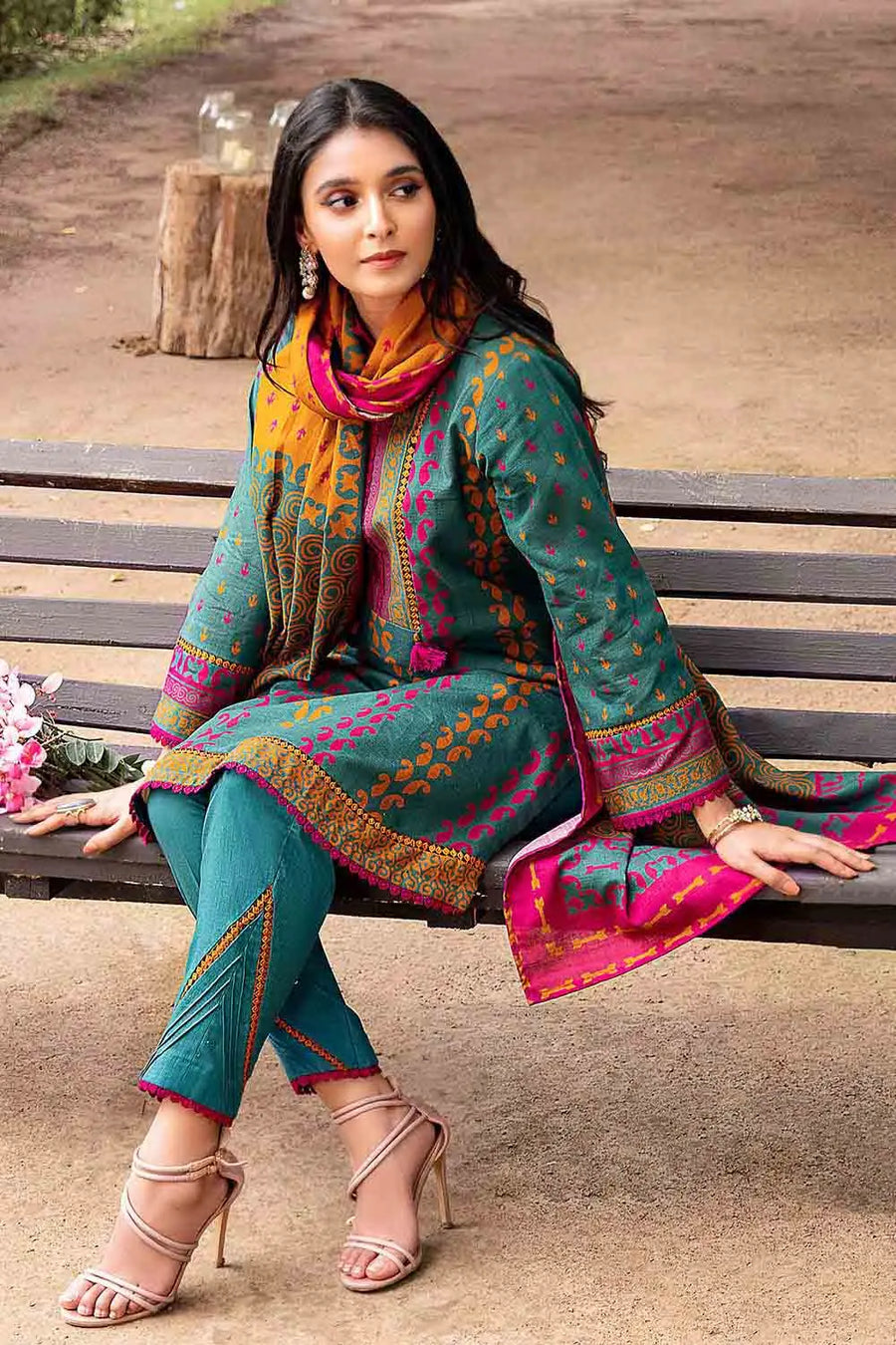 Gul Ahmed Winter Khaddar Unstitched Printed 3Pc Suit K-22042 A
