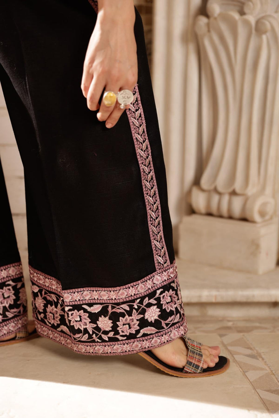 Seroli Winter Ready To Wear - Khaddar Trouser SW-L1-RTW0004