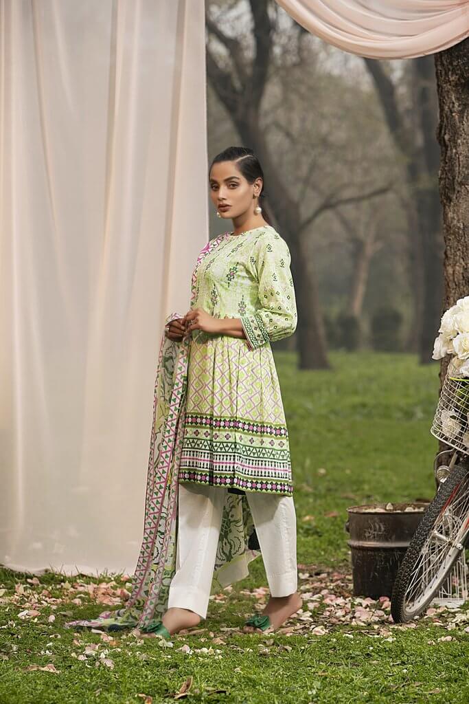 Lakhany Komal Lawn Summer 2021 Unstitched Printed 3Pc Suit KP-2003-B - FaisalFabrics.pk