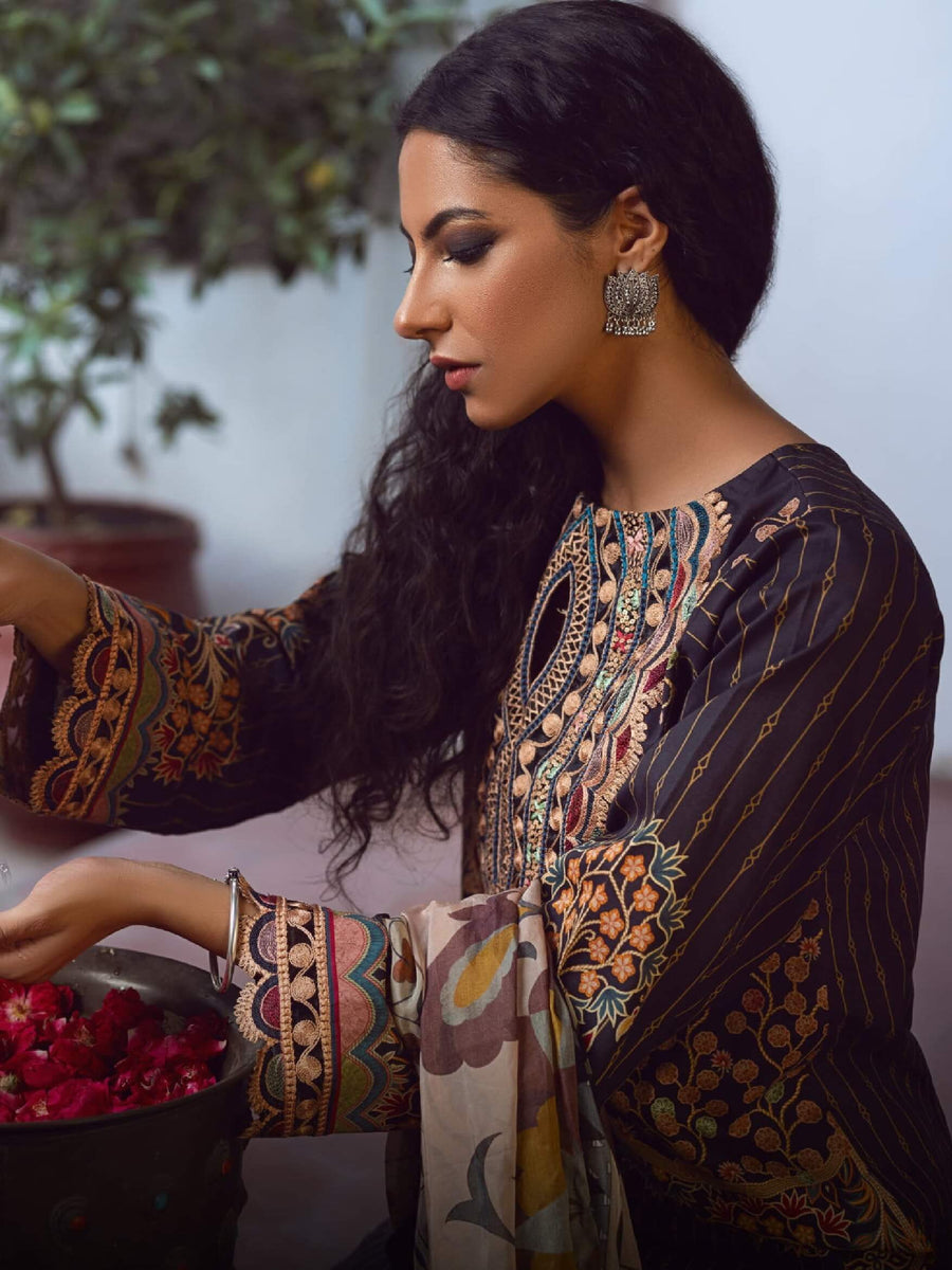 Kinaar by Shiza Hassan Embroidered Lawn Unstitched 3 Piece Suit D-11 Sitara - FaisalFabrics.pk