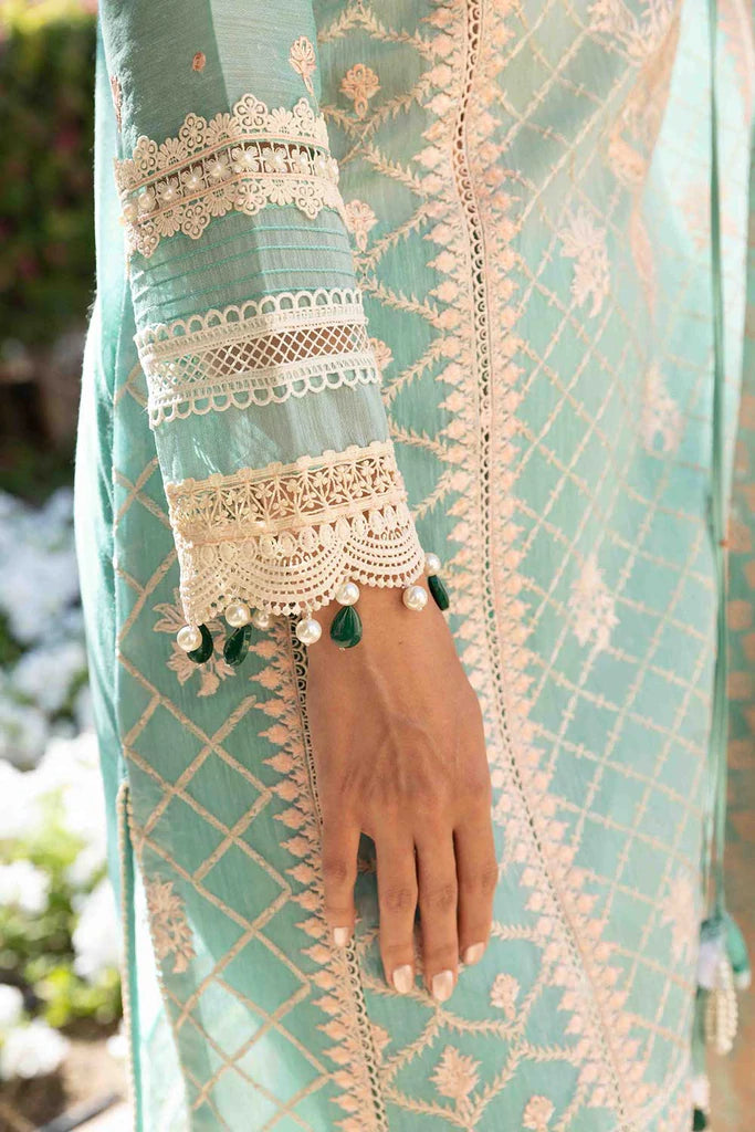 Sobia Nazir L22-01B