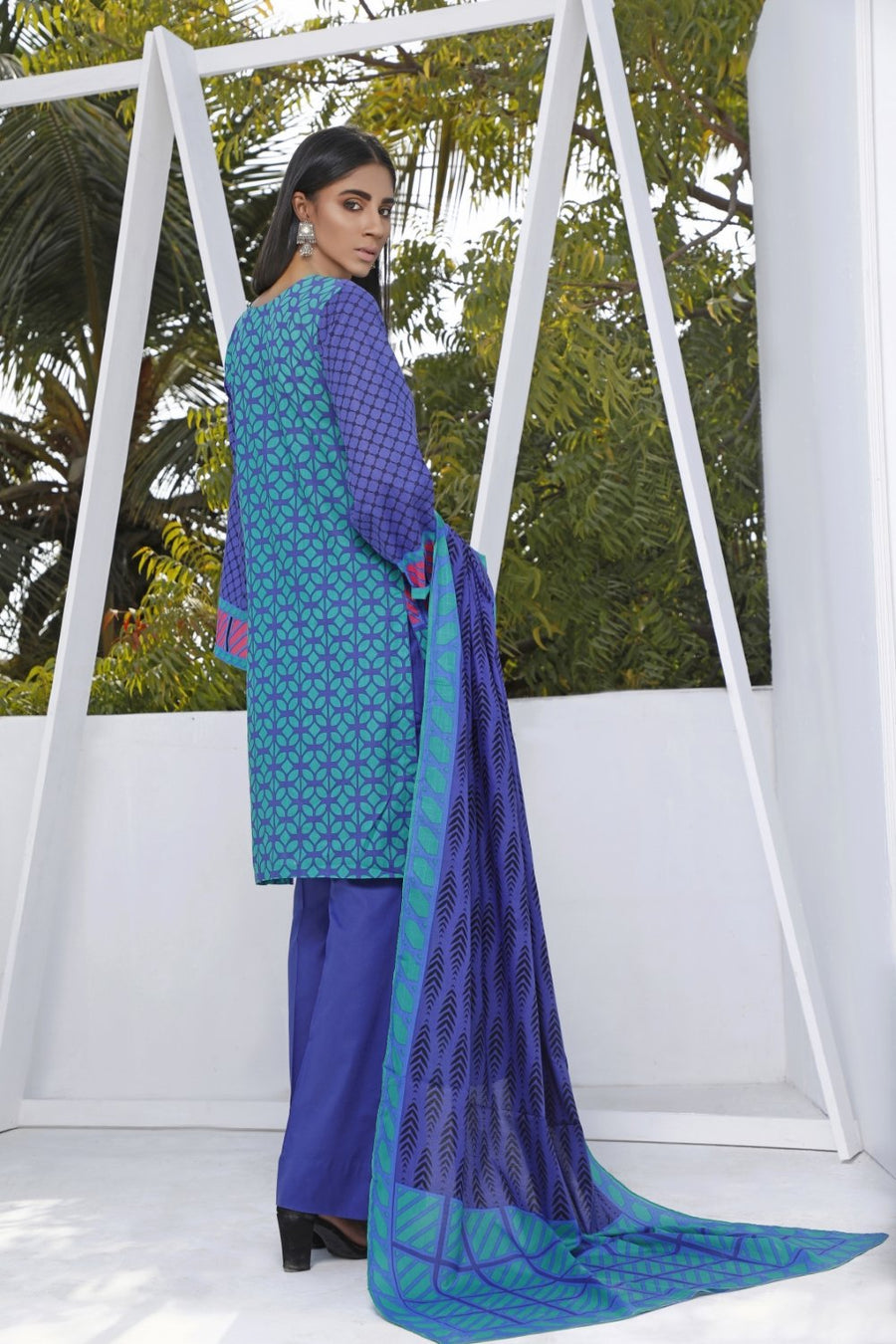 Ittehad Crystal Lawn 2021 Unstitched 3 Piece Printed Suit CL-21117-A - FaisalFabrics.pk