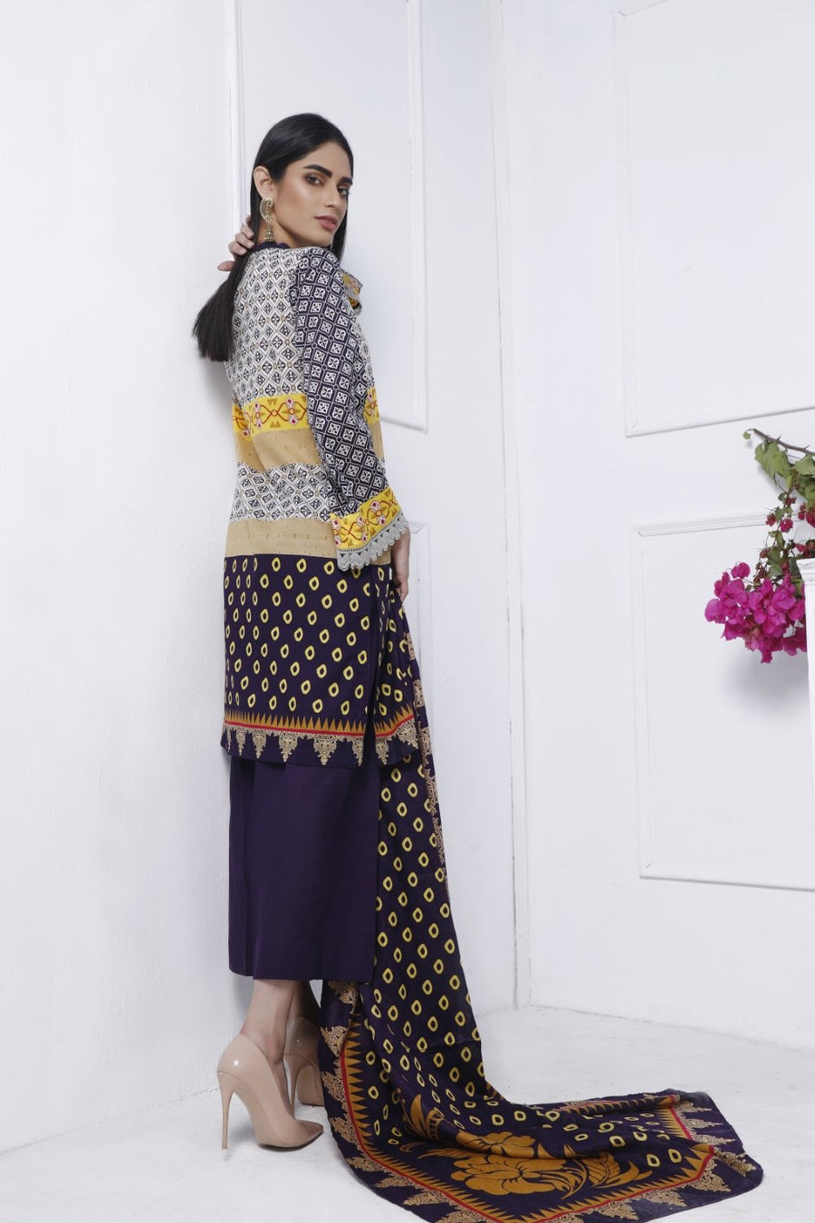Ittehad Crystal Lawn 2021 Unstitched 3 Piece Printed Suit CL-21120-A - FaisalFabrics.pk