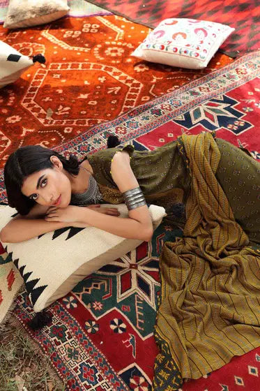 Gul Ahmed Pure Joy of Winter Printed Twill Linen 3Pc Suit LT-12015 A