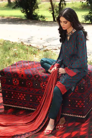 Gul Ahmed Pure Joy of Winter Printed Twill Linen 3Pc Suit LT-12015 B