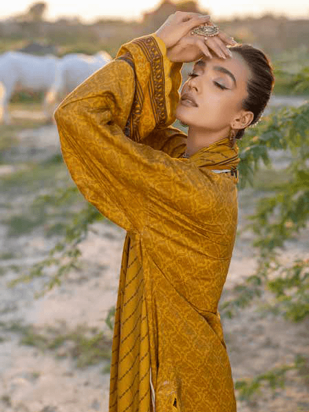 Gul Ahmed Winter Linen Bloom Unstitched Printed 3Pc Suit LT-22015 A
