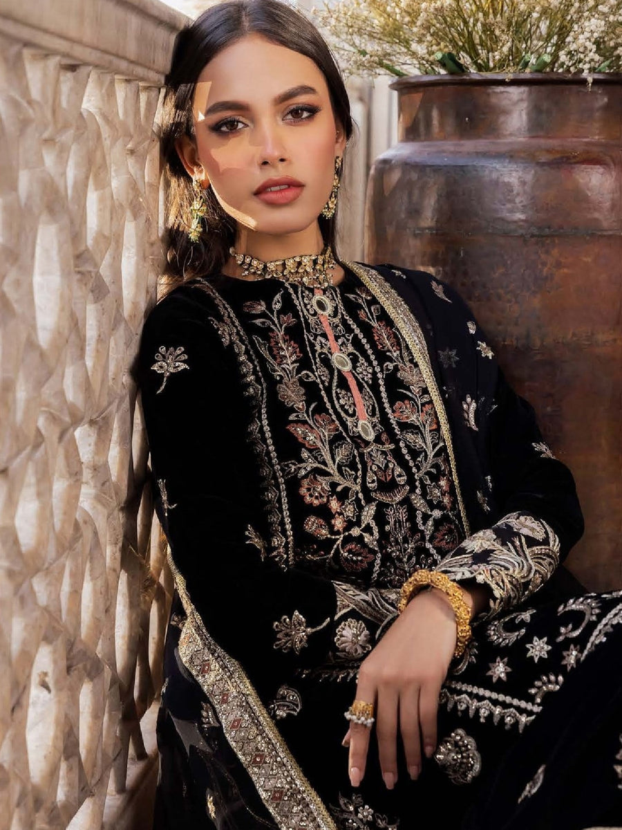 Aik Atelier Baagh Luxury Velvet Unstitched Embroidered Suit Look-02