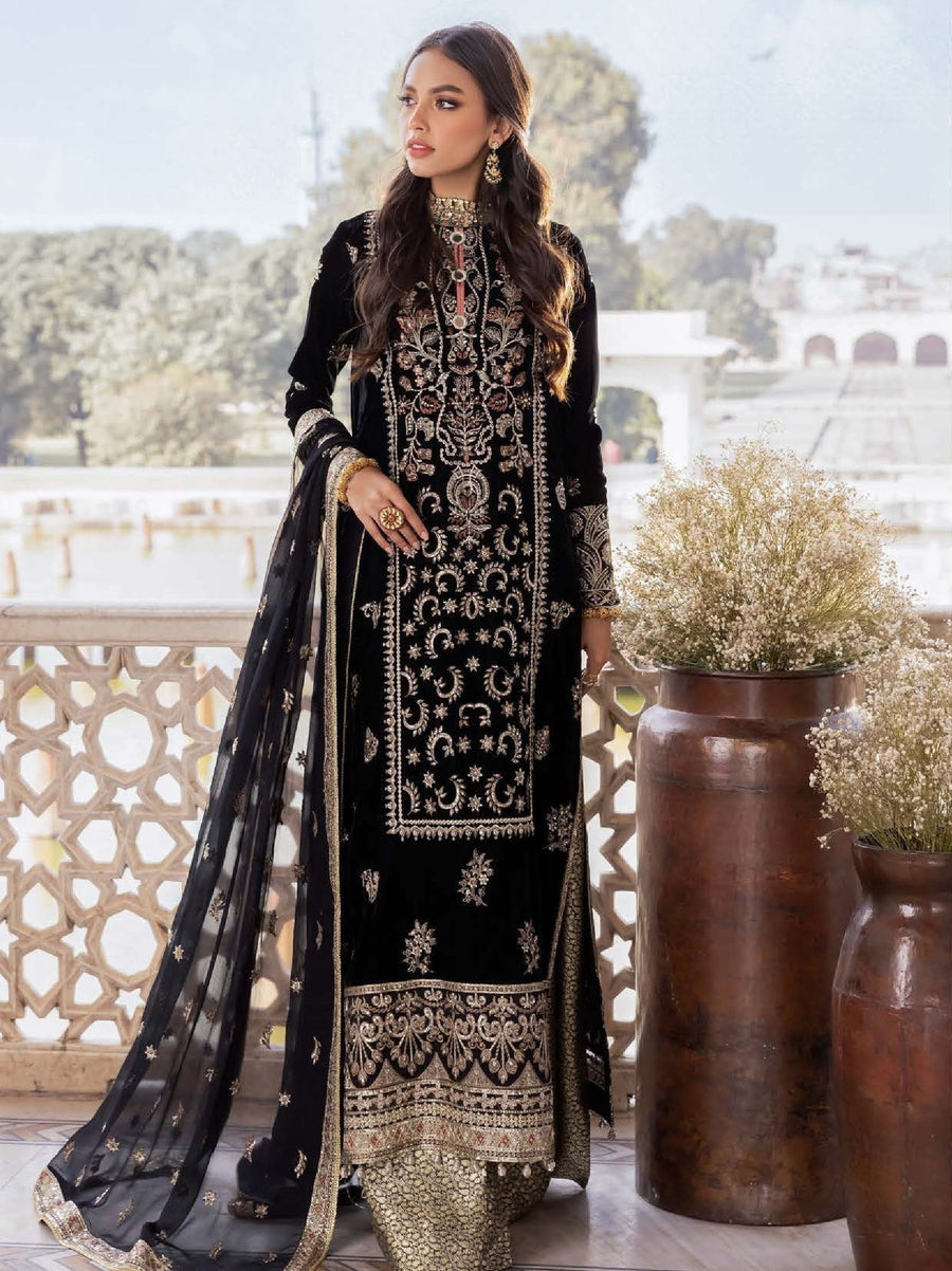 Aik Atelier Baagh Luxury Velvet Unstitched Embroidered Suit Look-02