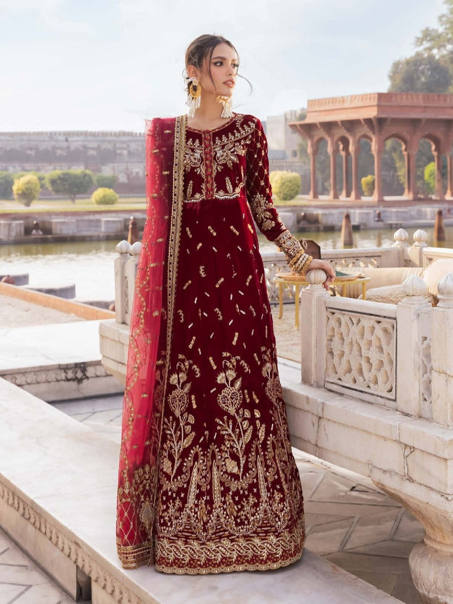 Aik Atelier Baagh Luxury Velvet Unstitched Embroidered Suit Look-05