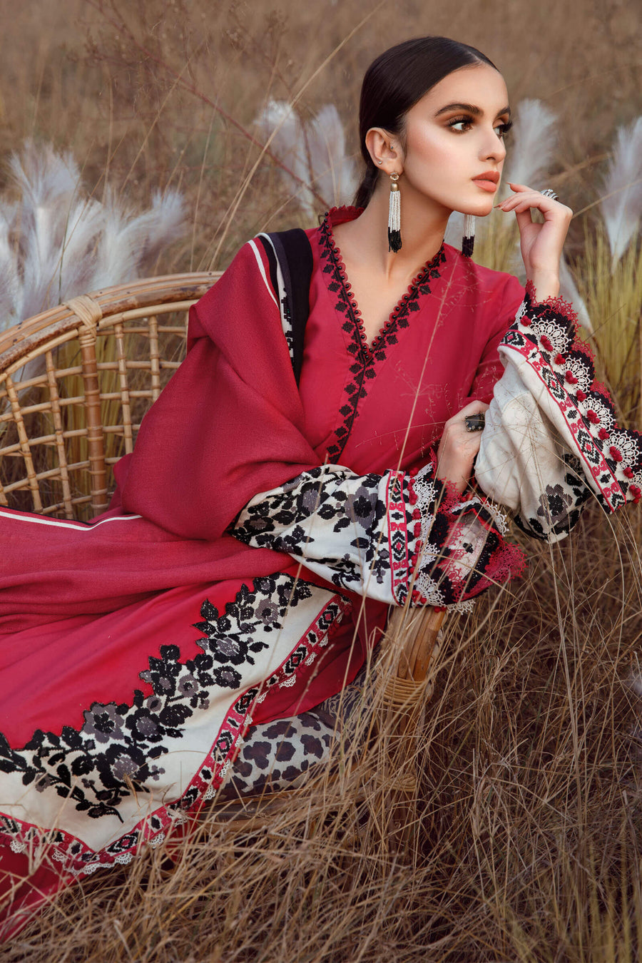 Maria.B M.Prints Winter Shawl Unstitched 3Pc Suit MPT-1609-B
