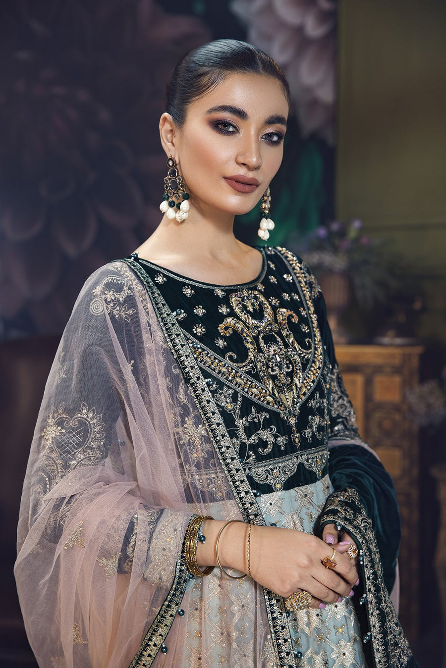 Hous of Nawab Makhmal Velvet Wedding Formals 3PC Suit 06-MANAR - FaisalFabrics.pk