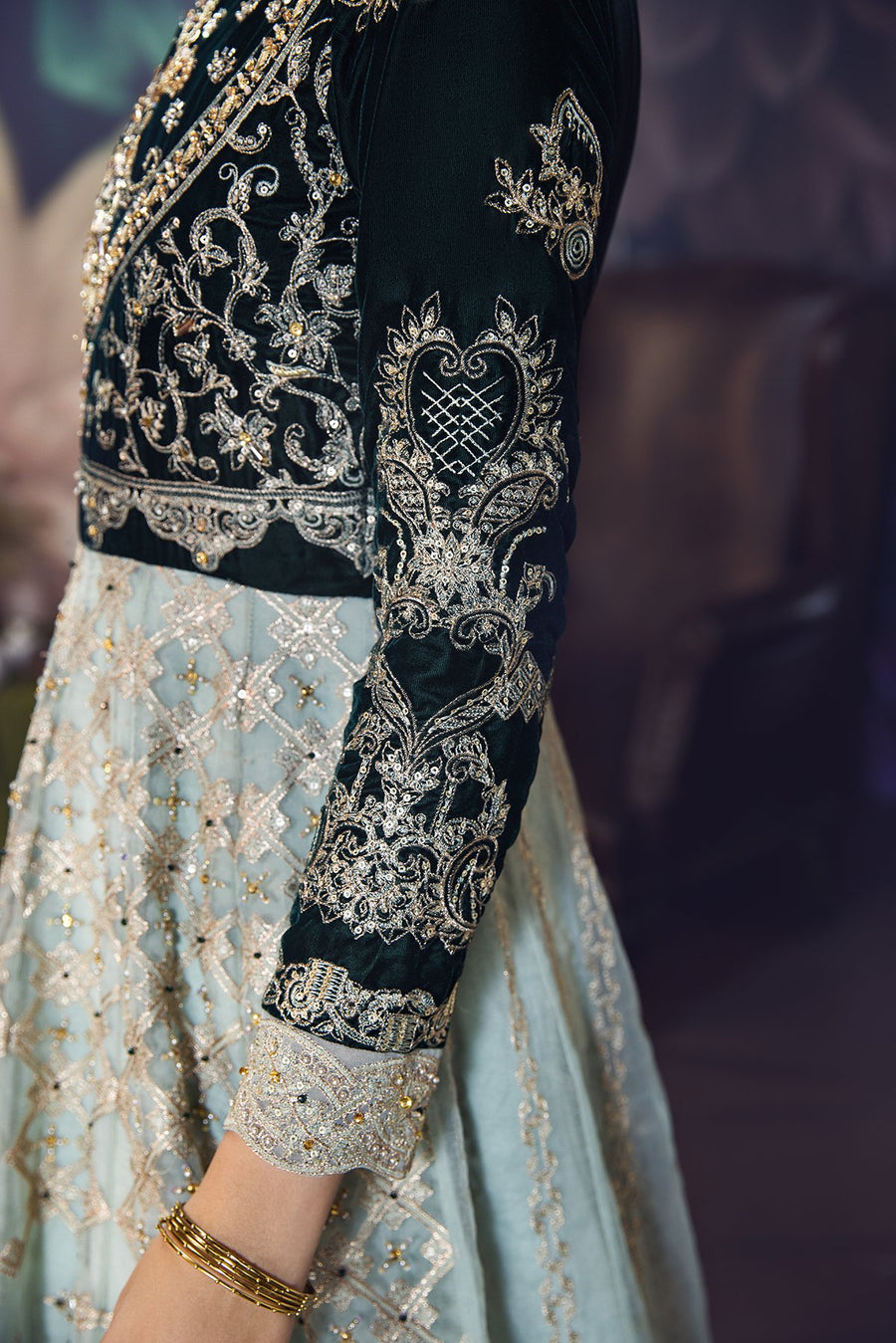 Hous of Nawab Makhmal Velvet Wedding Formals 3PC Suit 06-MANAR - FaisalFabrics.pk