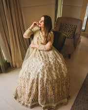 Maria Osama Khan - MÉLANIE