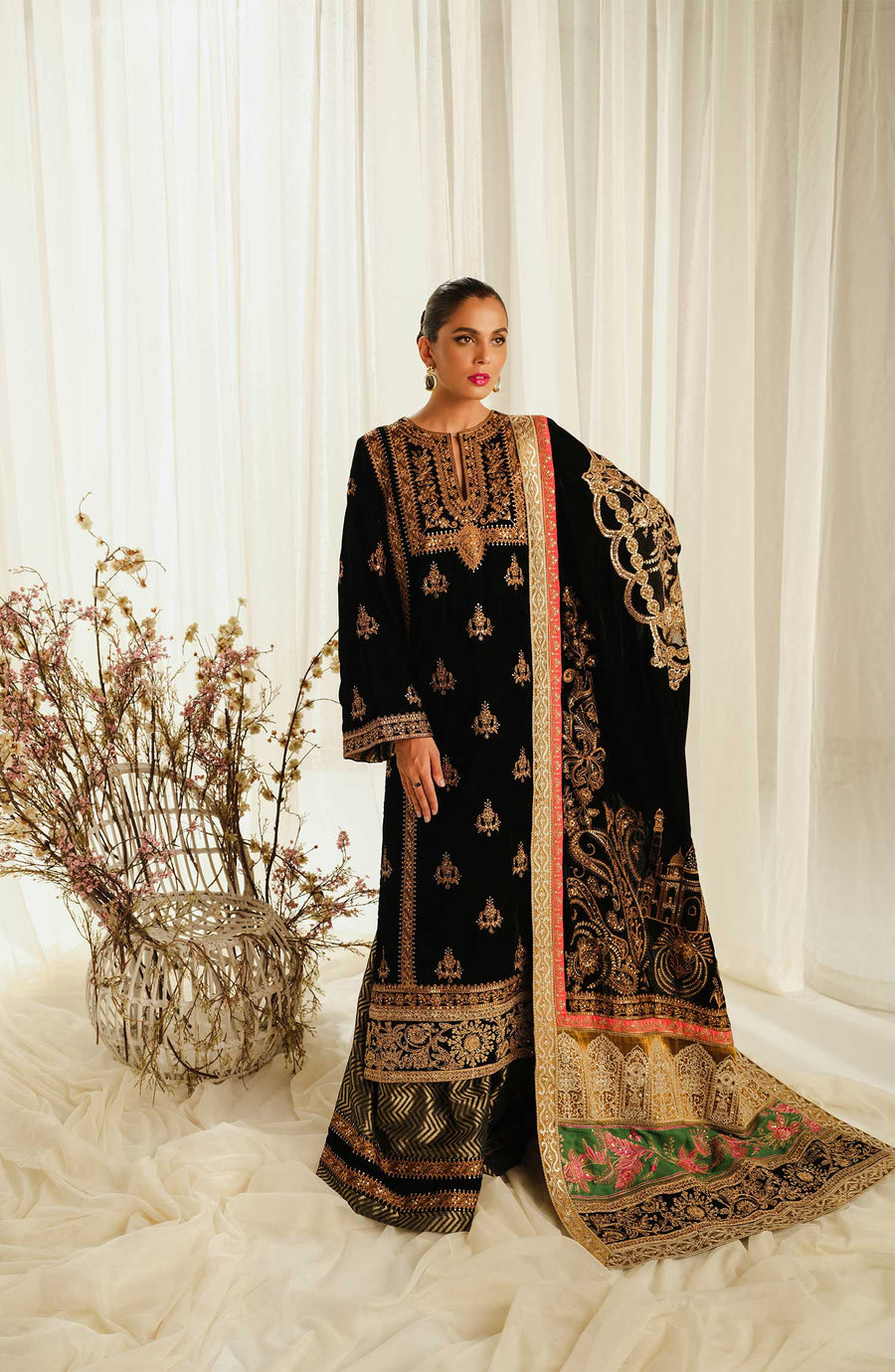 Maryum & Maria The Velvet Dream Wedding Suit MFD-0091 Azlin