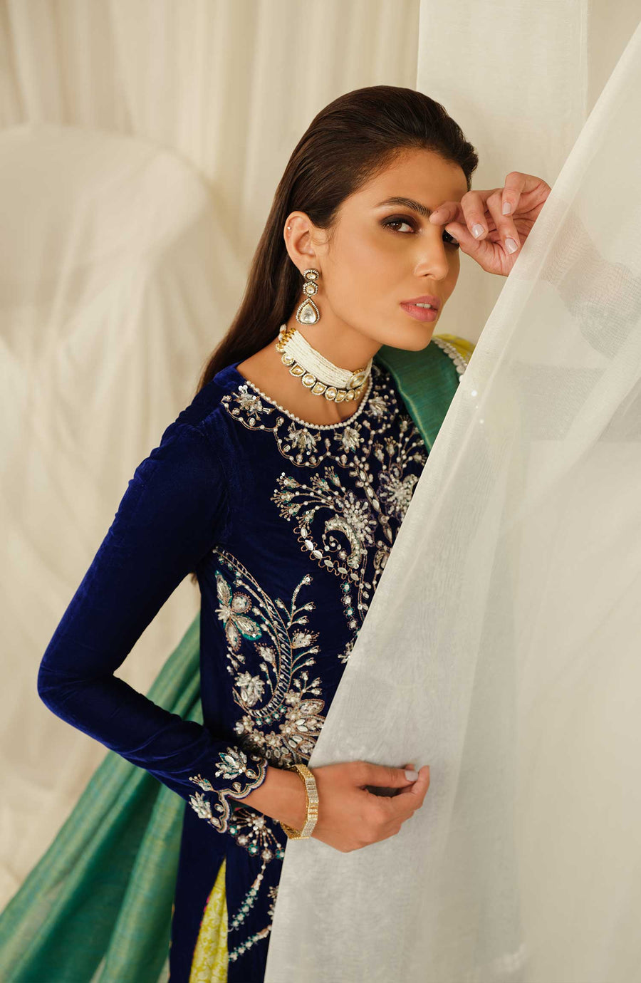 Maryum & Maria The Velvet Dream Wedding Suit MFD-0093 Chimere