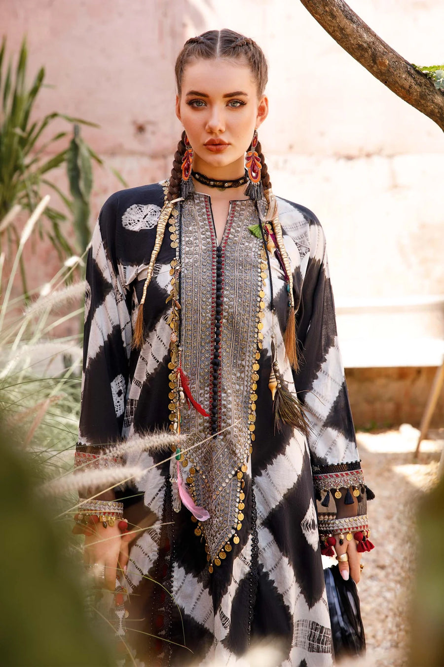 Maria.B M.Prints Lawn Unstitched Embroidered 3 Piece Suit MPT-1702-B